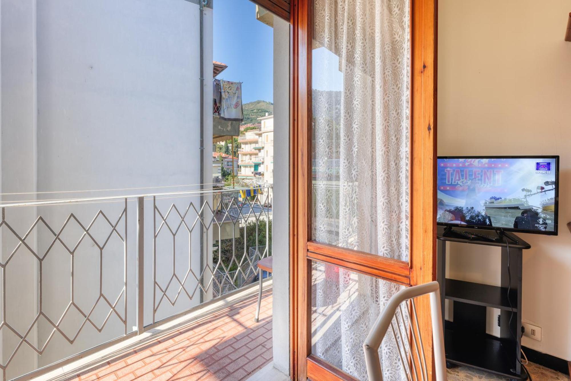 Bluemind Apartment 500M From Sea - Happy Rentals Alassio Bagian luar foto